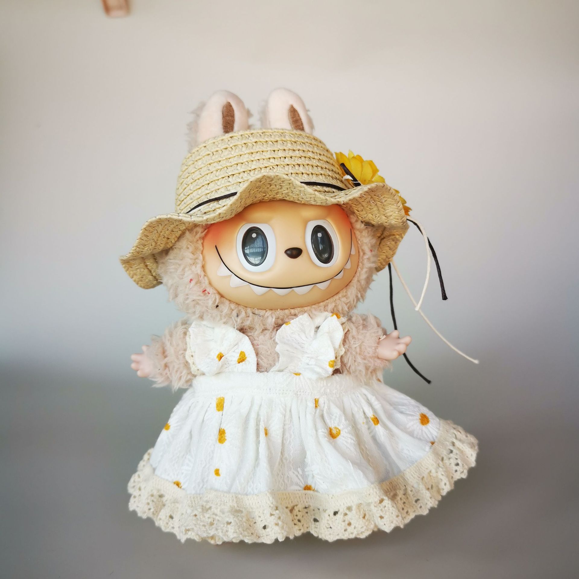 Labubu Sunflower Summer Outfit 1 Labubu Sunflower Summer Outfit